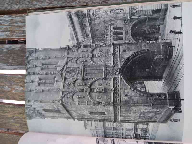 The Heart of Europe Czechoslovakia in Pictures 1948 - foto 3