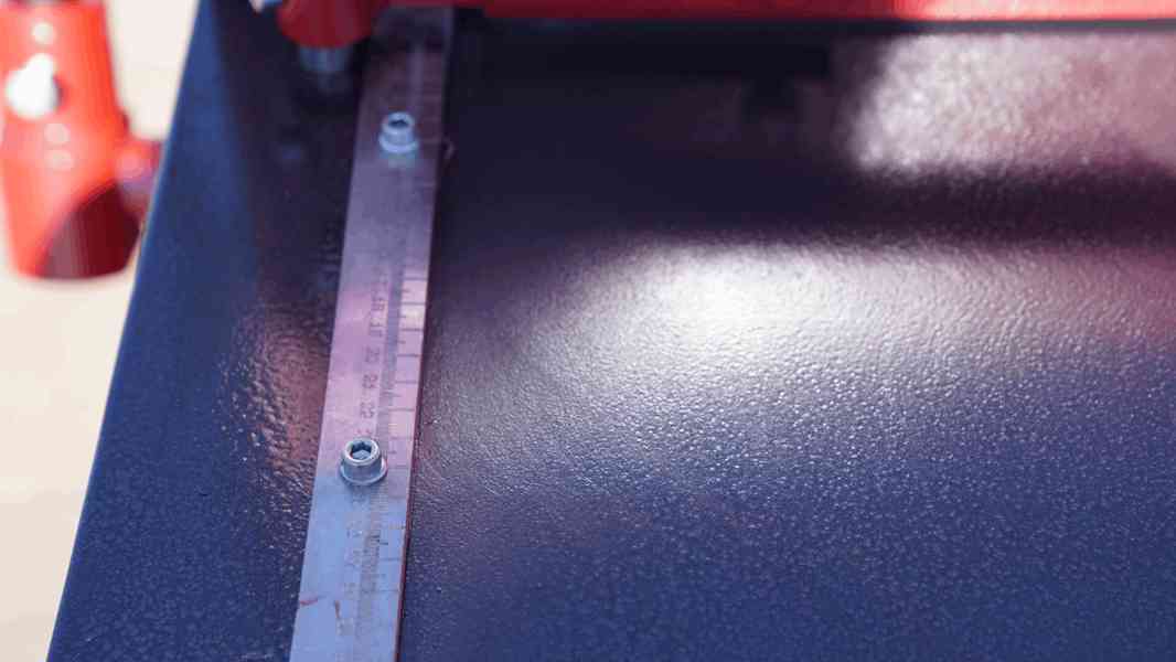 Tabulové nůžky na rezani plechu GLT 3050/1,25 - foto 6