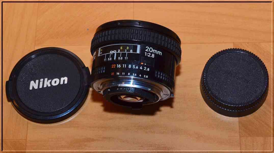 Nikon AF 20mm f/2.8 **FX, 1:2.8 pevný, širokoúhlý Objektiv