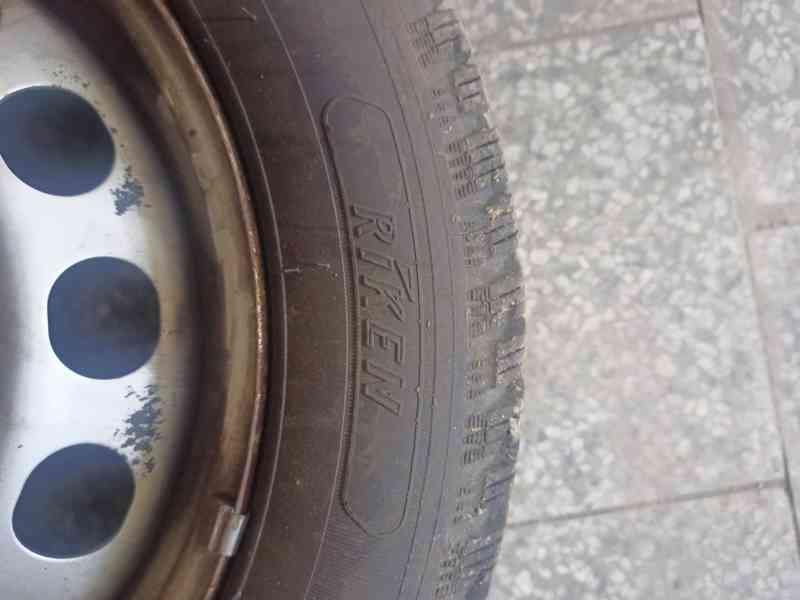 Zimní pneumatiky 205/55/R16 94H - foto 4