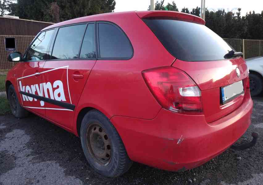 Škoda Fabia II. combi 1.4 16V, r. v. 2008 - díly z bouračky - foto 3