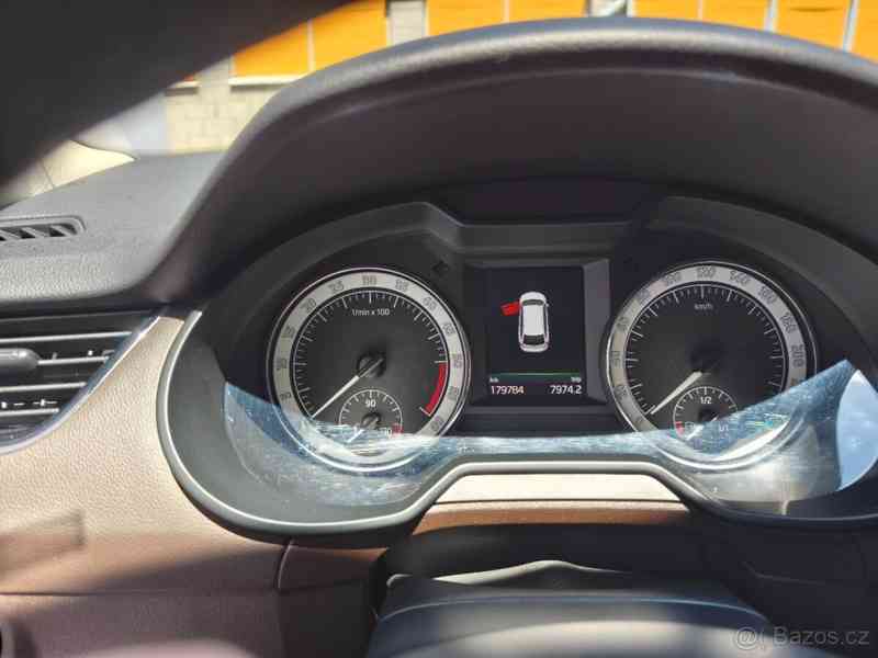 Škoda Octavia 2,0 - foto 6