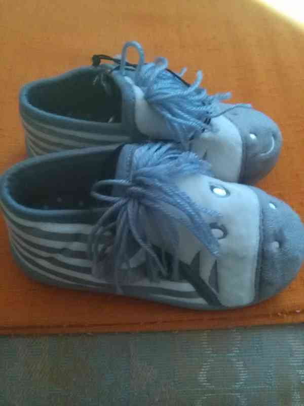 Dětské teplejší nové kvalitní bačkory vel.27