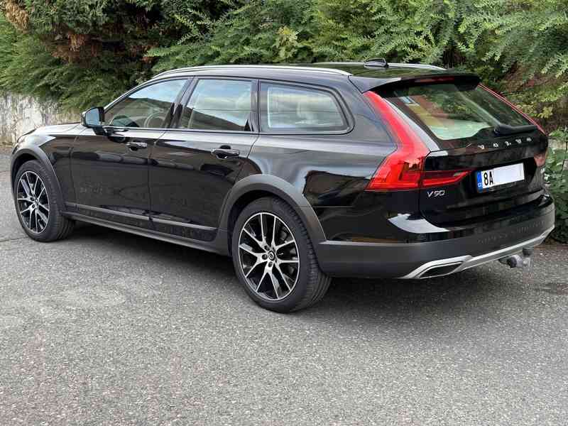 Volvo V90 Cross Country D5 - foto 8