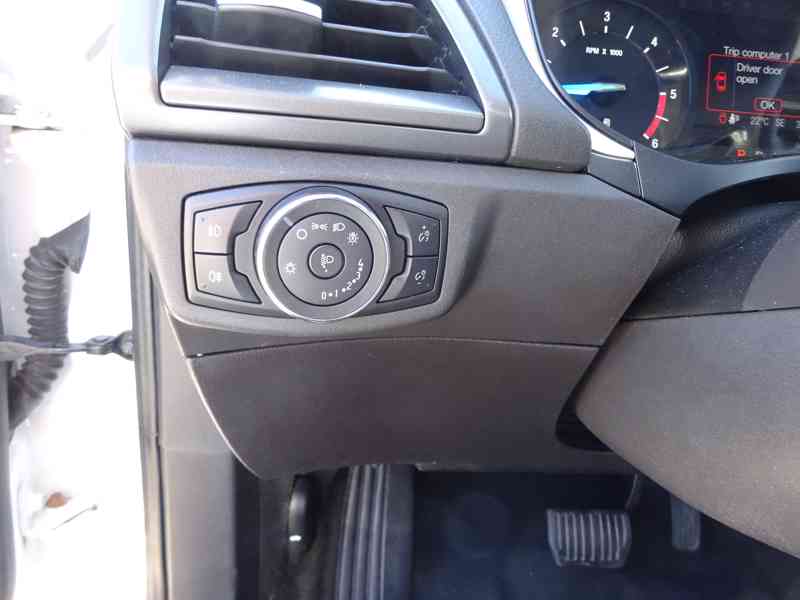 Ford Mondeo 2.0 TDCI r.v.2015 (110 kw) AUTOMAT - foto 13