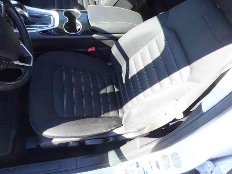 Ford Mondeo 2.0 TDCI r.v.2015 (110 kw) AUTOMAT - foto 14
