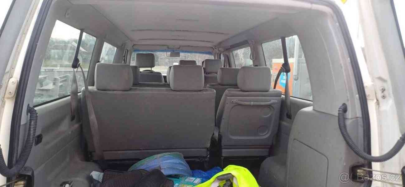 Volkswagen Caravelle 2,5   T4 tdi 75kw long - foto 4