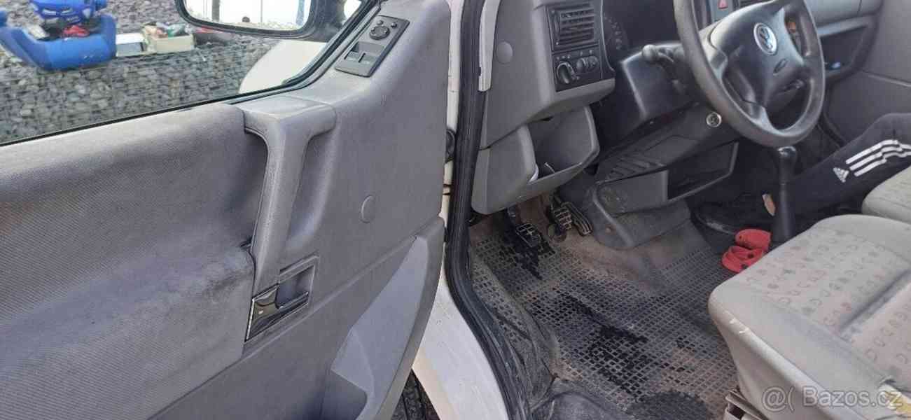 Volkswagen Caravelle 2,5   T4 tdi 75kw long - foto 13
