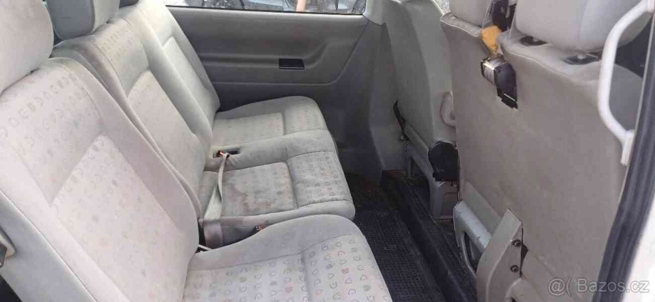 Volkswagen Caravelle 2,5   T4 tdi 75kw long - foto 9