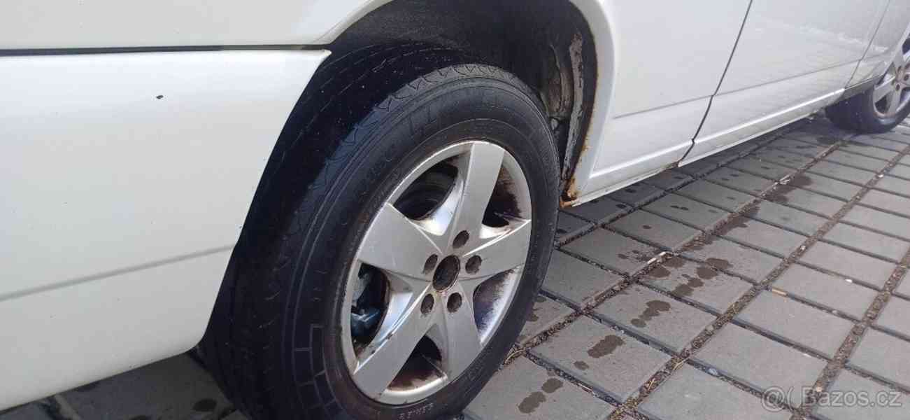 Volkswagen Caravelle 2,5   T4 tdi 75kw long - foto 7