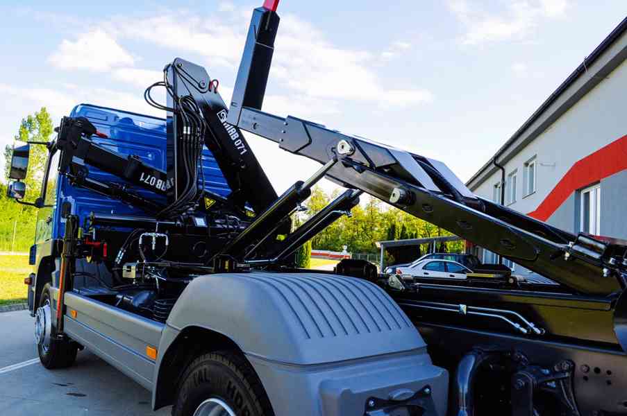 MERCEDES 1218 NOVÝ HÁKOVÝ NOSIČ KONTEJNERŮ HYDRAULICKÁ RUKA - foto 87