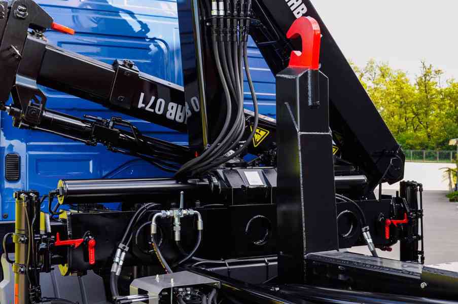 MERCEDES 1218 NOVÝ HÁKOVÝ NOSIČ KONTEJNERŮ HYDRAULICKÁ RUKA - foto 33