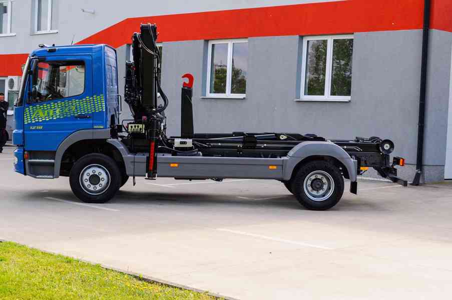 MERCEDES 1218 NOVÝ HÁKOVÝ NOSIČ KONTEJNERŮ HYDRAULICKÁ RUKA - foto 4
