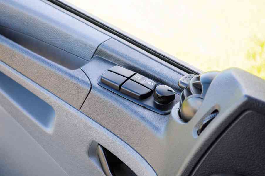MERCEDES 1218 NOVÝ HÁKOVÝ NOSIČ KONTEJNERŮ HYDRAULICKÁ RUKA - foto 52