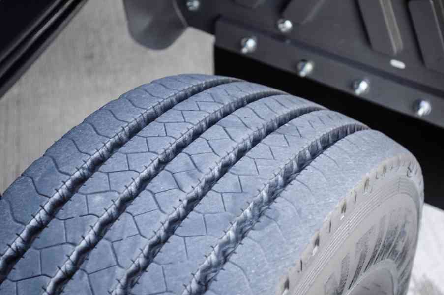 MERCEDES 1218 NOVÝ HÁKOVÝ NOSIČ KONTEJNERŮ HYDRAULICKÁ RUKA - foto 78