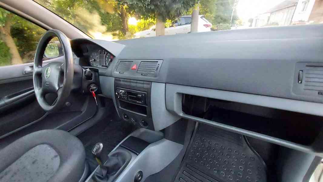 Škoda Fabia 1,2 Junior - foto 6