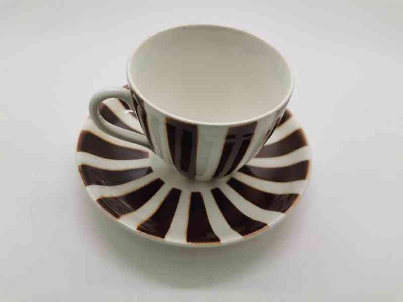 Stylový hrnek s hnědými pruhy Brusel Ditmar Urbach Teplice - foto 2