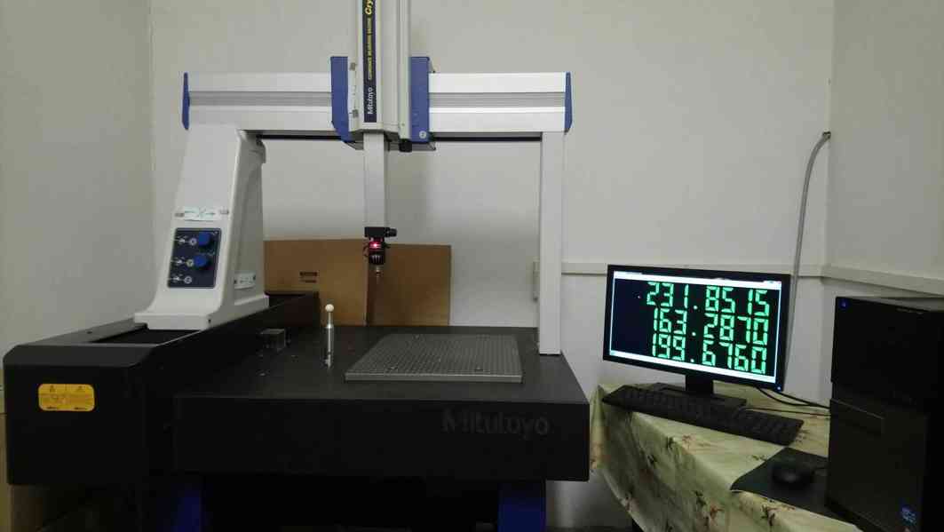 Použitý měřící stroj Crysta-Plus M544, Mitutoyo, r. v. 2012 - foto 1