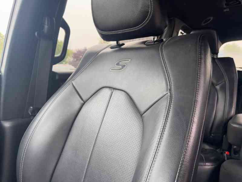 Chrysler Pacifica 3,6 L 8 míst S type 2019 - foto 21