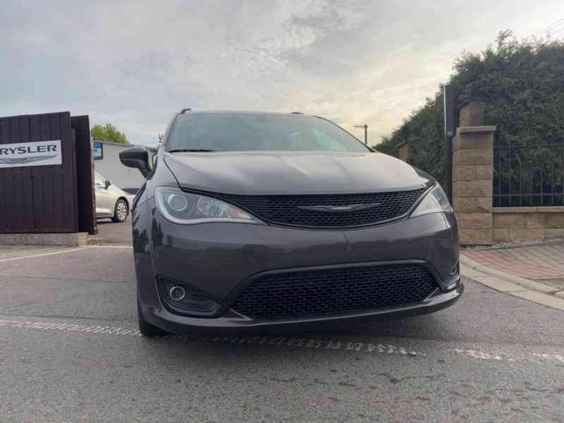 Chrysler Pacifica 3,6 L 8 míst S type 2019 - foto 6
