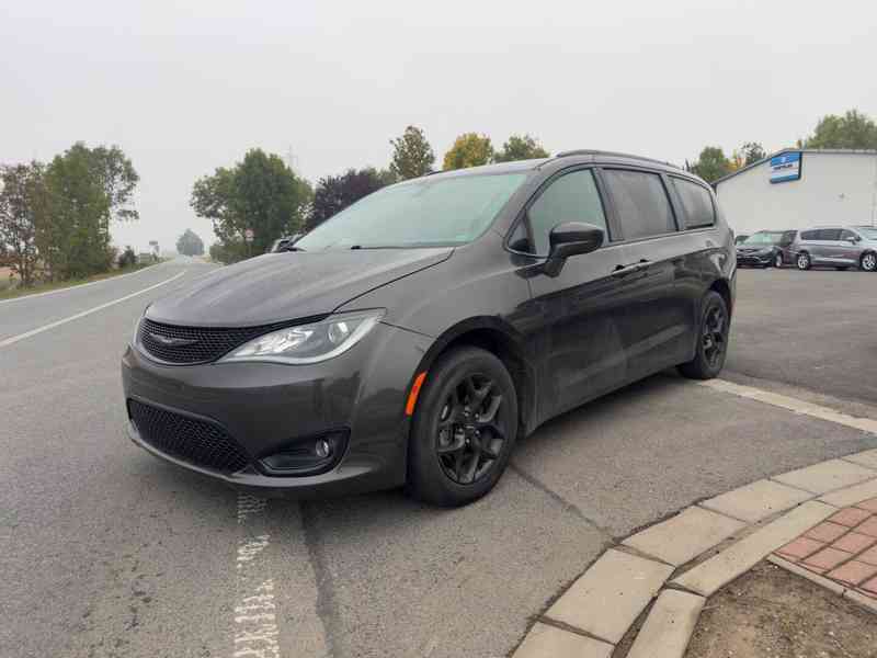 Chrysler Pacifica 3,6 L 8 míst S type 2019 - foto 2