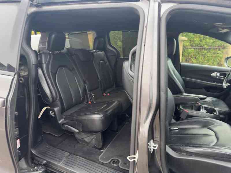 Chrysler Pacifica 3,6 L 8 míst S type 2019 - foto 9