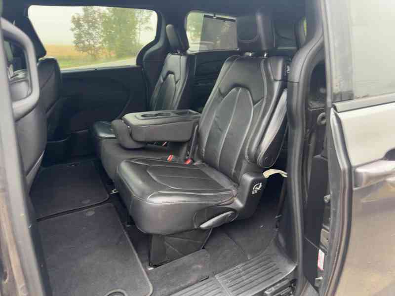 Chrysler Pacifica 3,6 L 8 míst S type 2019 - foto 14