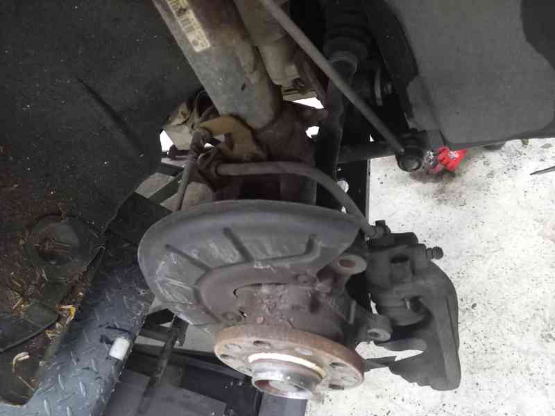 Octavia 2, 2.0 TDI 103Kw - foto 21