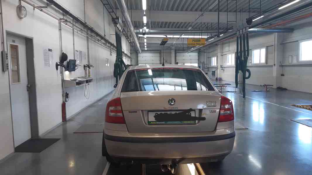 Octavia 2, 2.0 TDI 103Kw - foto 3
