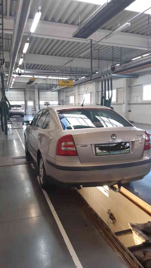 Octavia 2, 2.0 TDI 103Kw - foto 4
