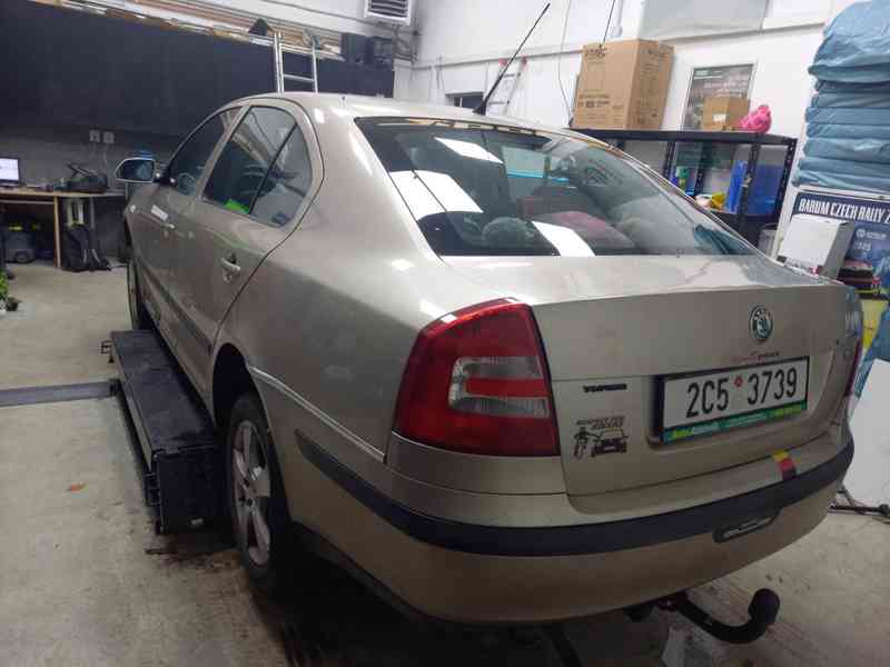 Octavia 2, 2.0 TDI 103Kw - foto 24