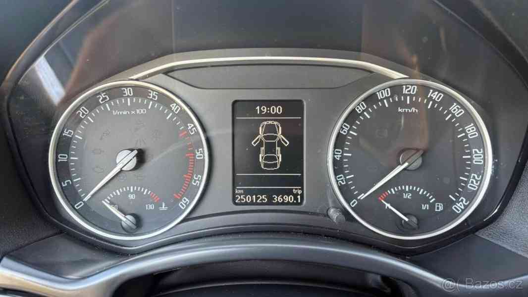 Škoda Octavia 2,0   TDI 4x4 - foto 8