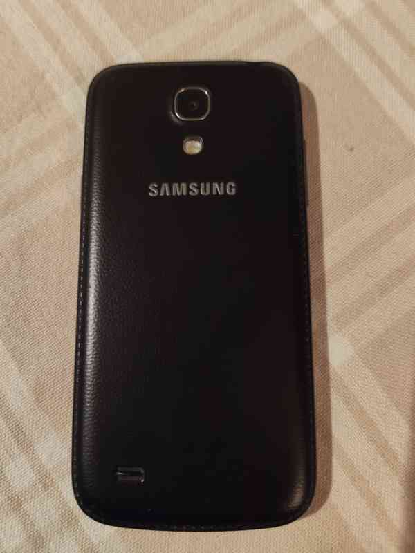 Mobilní dotykový telefon Samsung Galaxy S4 mini - foto 5