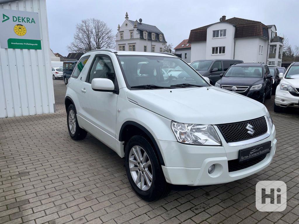 Suzuki Grand Vitara 1.6i Black and White 4X4 benzín 78kw - foto 1