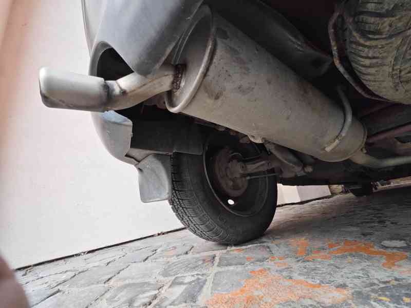 Peugeot 206 1.1i VAN - foto 17