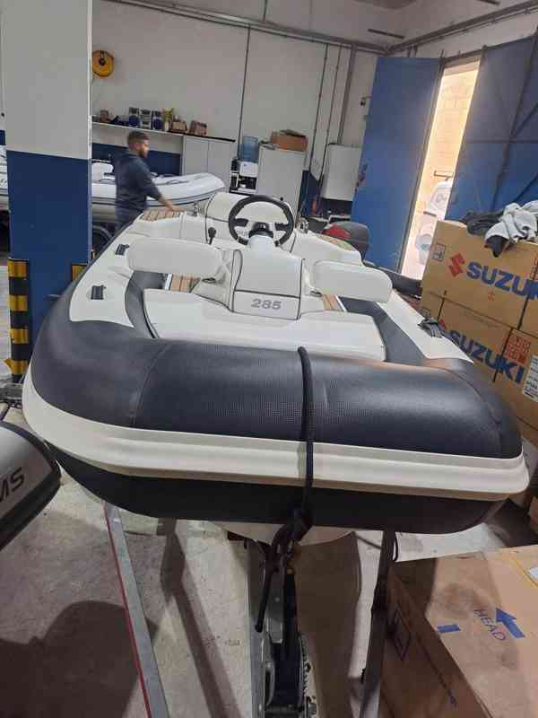 Loď Williams 285 - foto 11