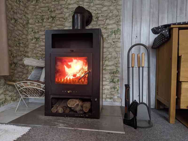 Dlouhodobý pronájem chaty s krásným výhledem na Labe - foto 10