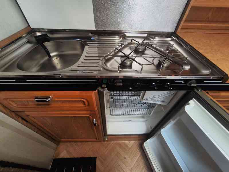 Krásný karavan na pevné stání. Dovoz na místo možný.  - foto 9
