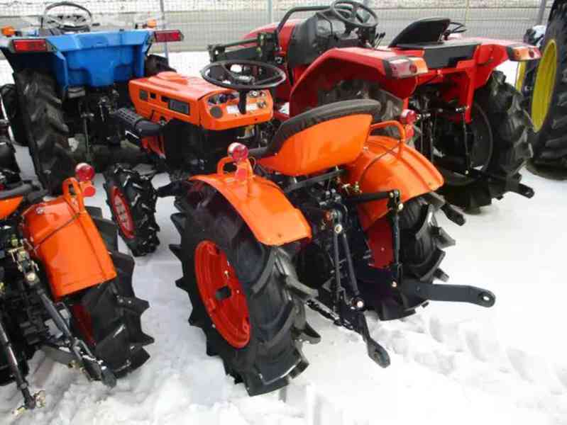 Malotraktor Kubota B7001 4WD plně repasovaný 2 - foto 2
