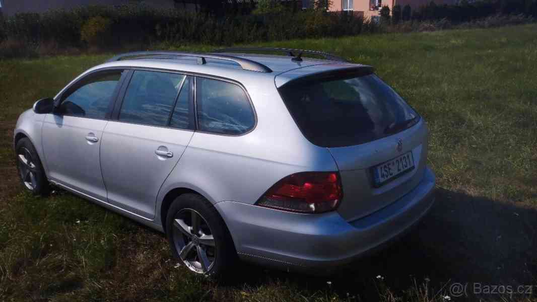 Volkswagen Golf 1,6 - foto 6