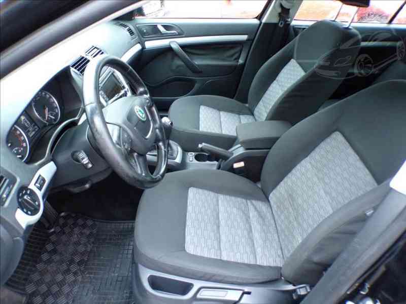 Škoda Octavia 2,0 TDI NAVIGACE - foto 8