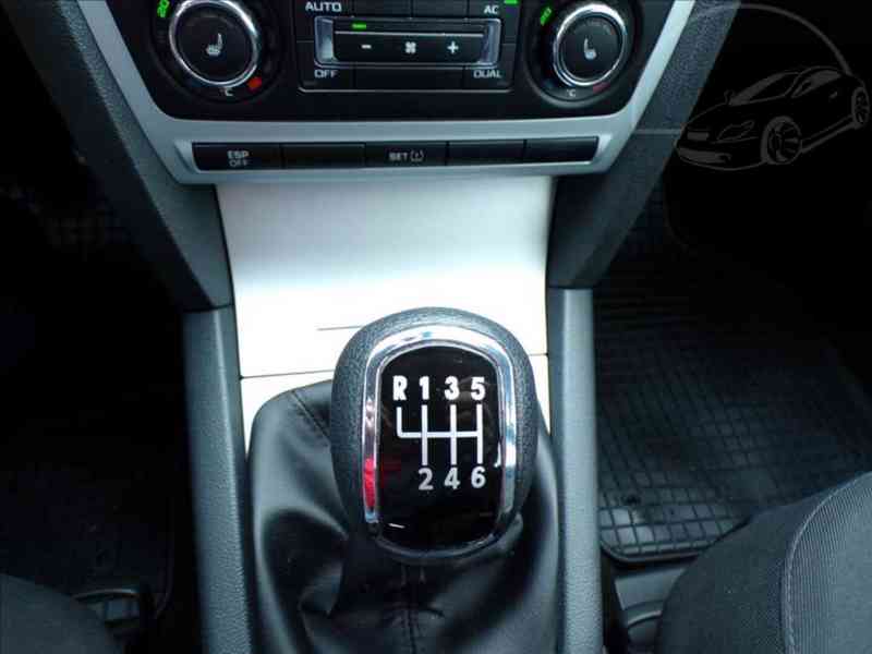 Škoda Octavia 2,0 TDI NAVIGACE - foto 7