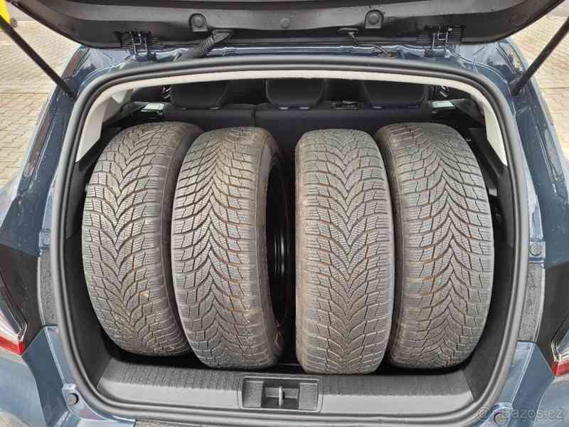 Renault Captur 1,0   2. sada kol,předplacený servis - foto 19