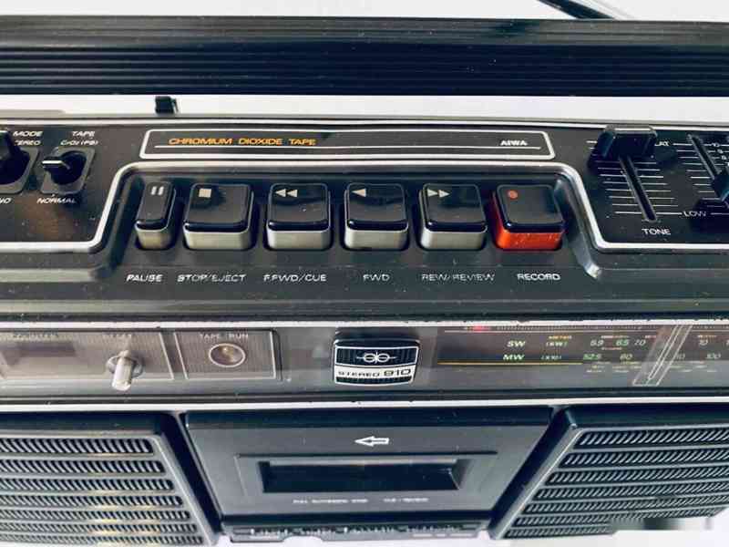 Radiomagnetofon Aiwa TPR 910, rok 1977 - foto 9