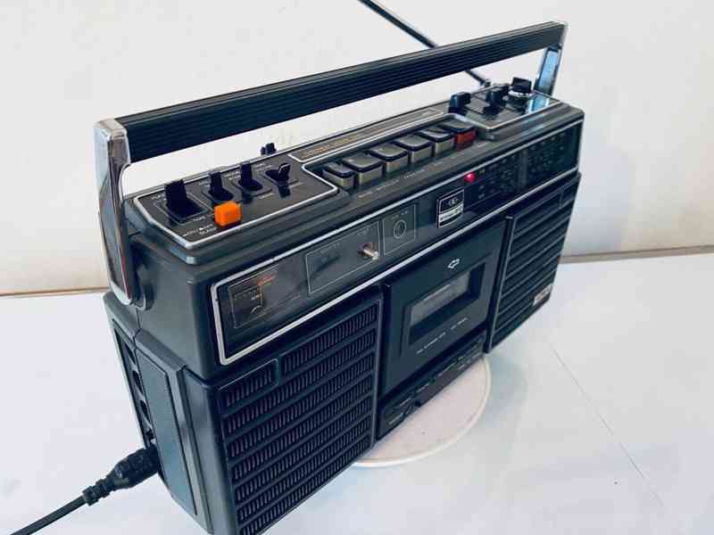 Radiomagnetofon Aiwa TPR 910, rok 1977 - foto 16