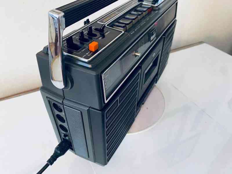 Radiomagnetofon Aiwa TPR 910, rok 1977 - foto 10