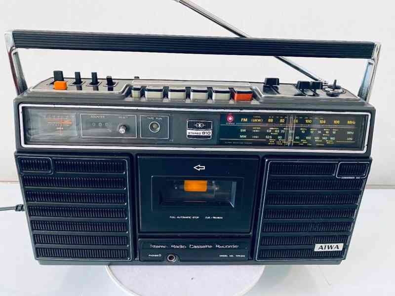 Radiomagnetofon Aiwa TPR 910, rok 1977 - foto 2