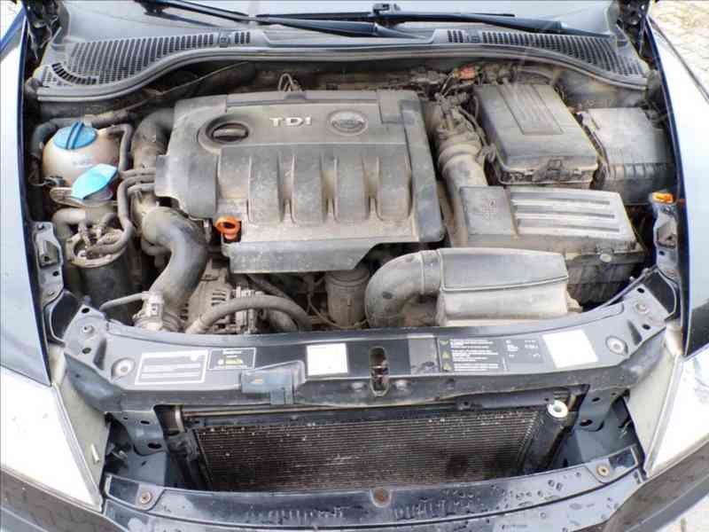 Škoda Octavia 2,0 TDI TAŽNÉ ZAŘÍZENÍ - foto 14