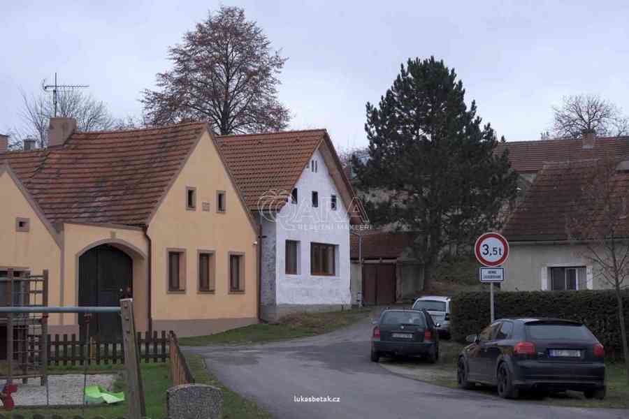 Dům na vesnici, s velkou zahradou, 15 km od Českých Budějovic - foto 4