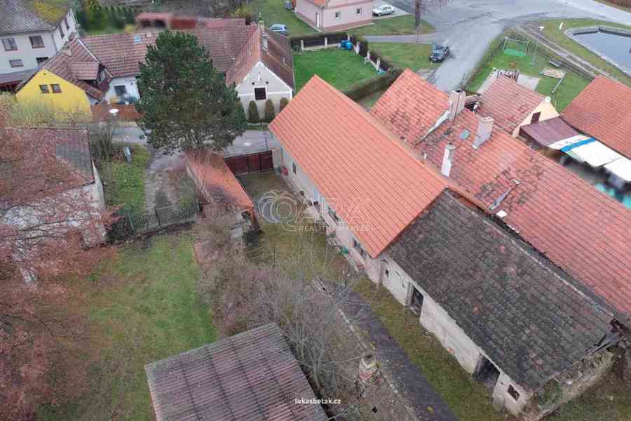 Dům na vesnici, s velkou zahradou, 15 km od Českých Budějovic - foto 11